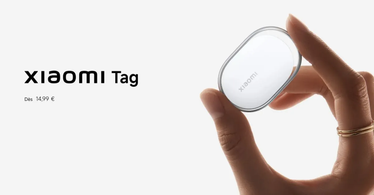 Xiaomi Tag tracker Bluetooth tenu en main