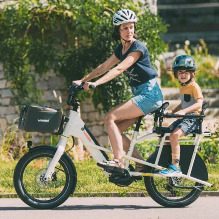 Yuba Mundo Lux velo cargo longtail